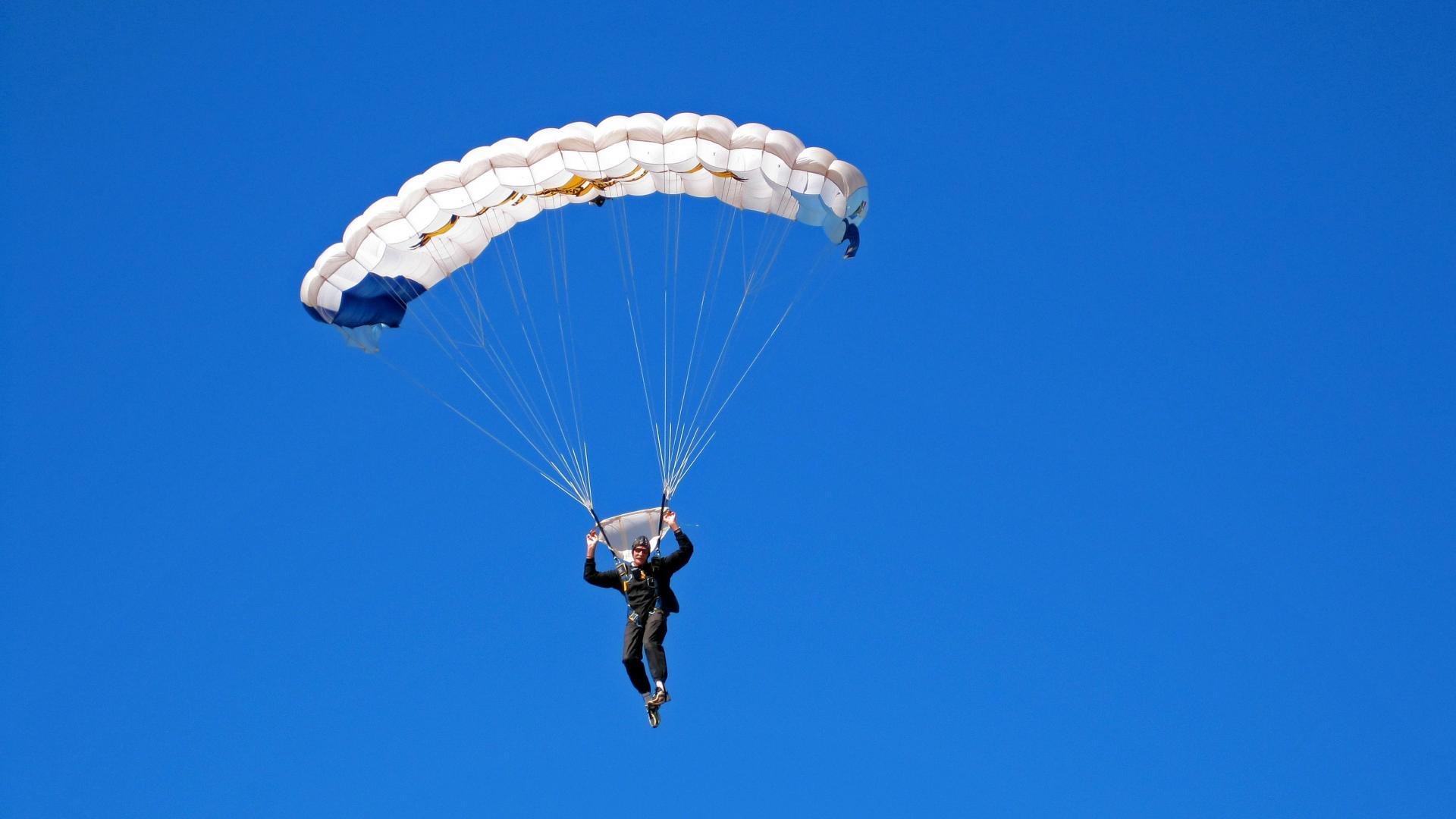 钢铁意志与东方智慧的对决，德国队险胜日本队，马龙关键制胜书写传奇