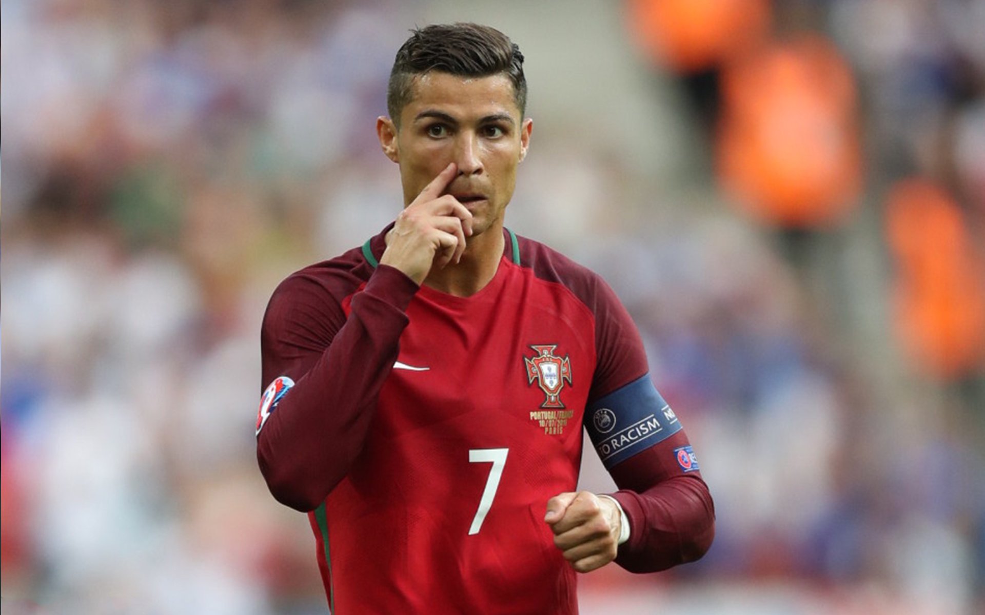 西决生死战之夜，詹姆斯成为全场焦点